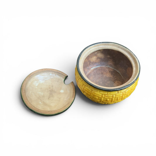 Otoch vintage Maruhon Ware yellow ceramic lidded bowl with basket-weave texture and spoon notch