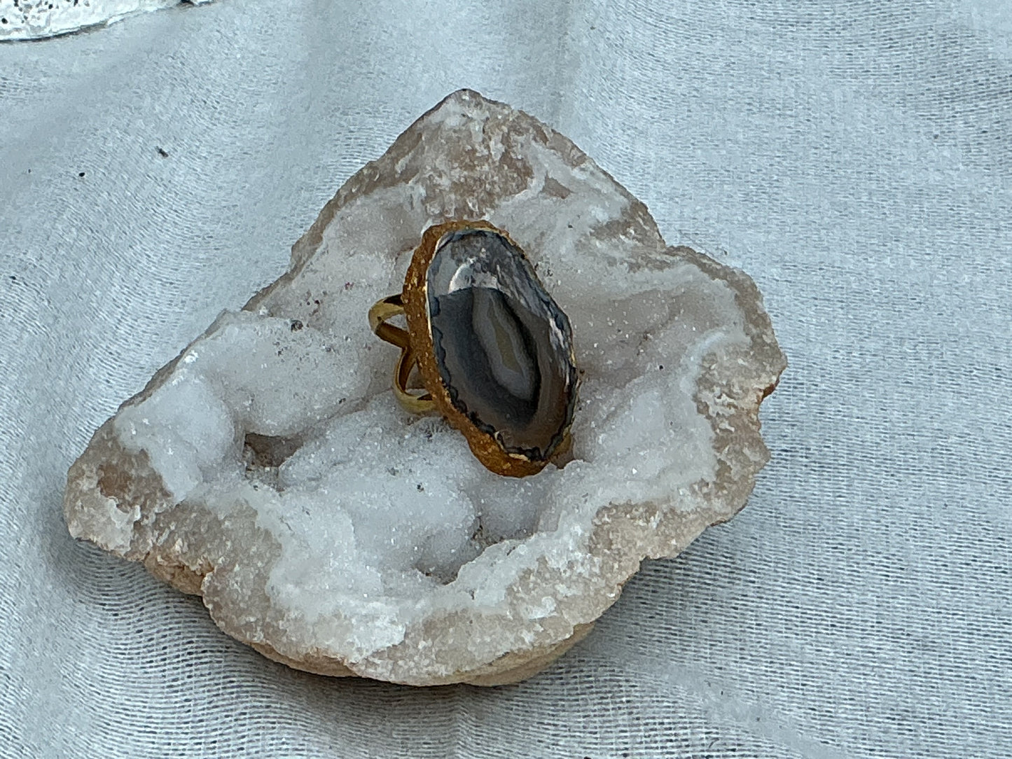 Amethyst ring in gold