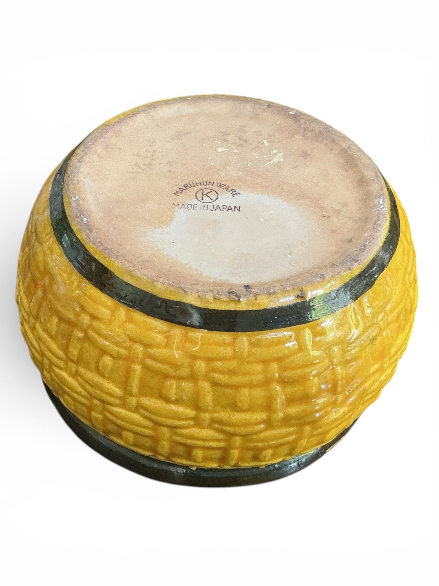 Otoch vintage Maruhon Ware ceramic bowl base showing yellow basket-weave texture and Japanese maker mark