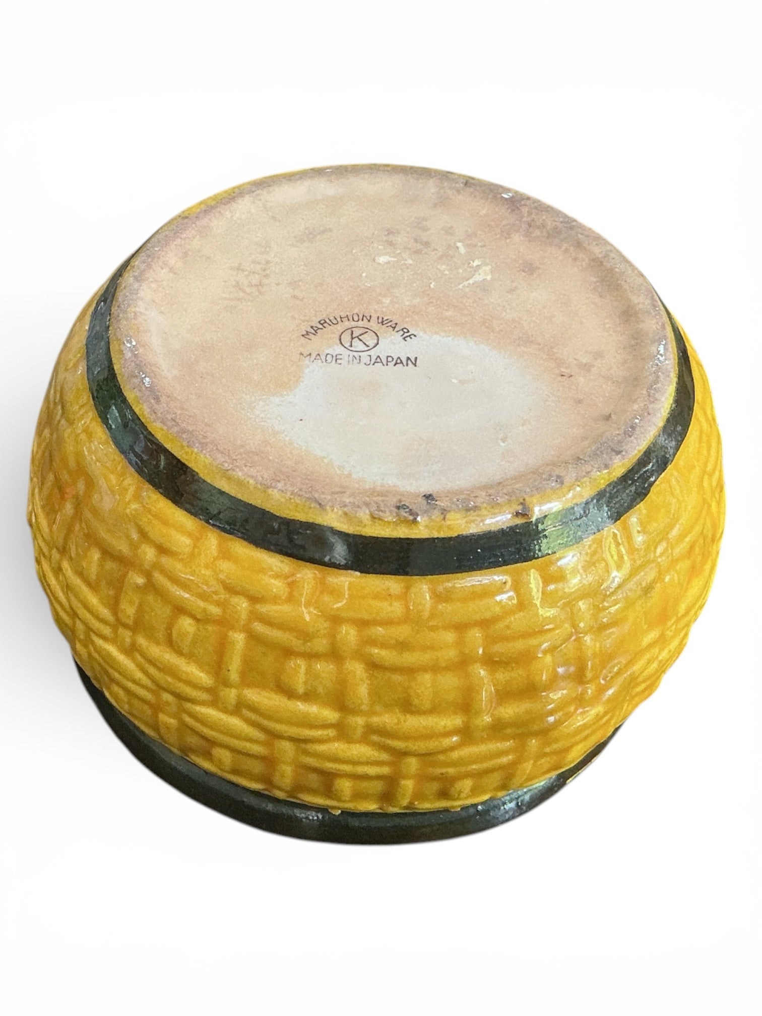 Otoch vintage Maruhon Ware ceramic bowl base showing yellow basket-weave texture and Japanese maker mark